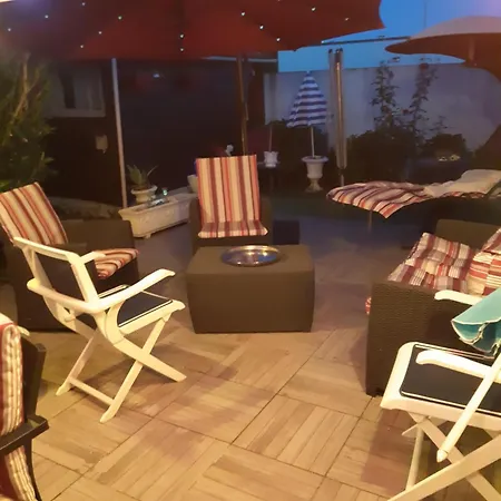B&B Chambre Lit Double Dans Pavillon , Chez Lilyanne 톤네이샤랑트